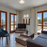 Aphrodite Hills - אתר נופש 4*