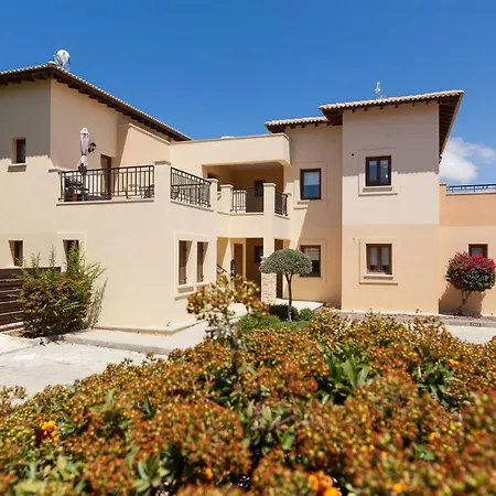 Aphrodite Hills - 4*