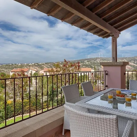 Aphrodite Hills - Semesteranläggning (resort) Kouklia