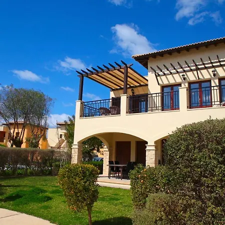 Aphrodite Hills - 4*