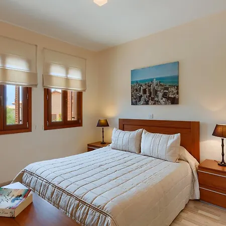 Complex Aphrodite Hills -