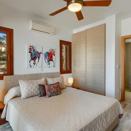 Aphrodite Hills - 4*