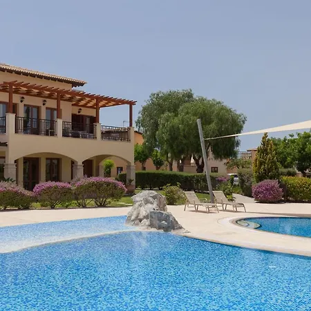 Aphrodite Hills - 4*