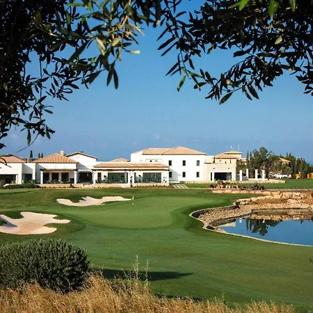 Aphrodite Hills - Semesteranläggning (resort) Kouklia