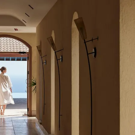 Complex Aphrodite Hills -