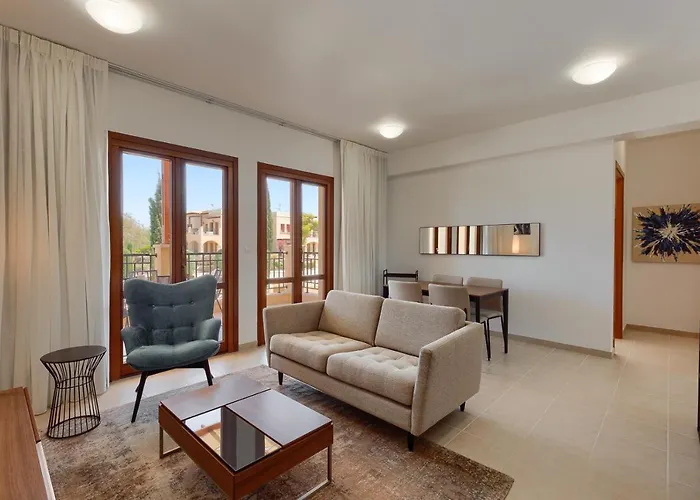 Üdülőközpont Aphrodite Hills - 4*