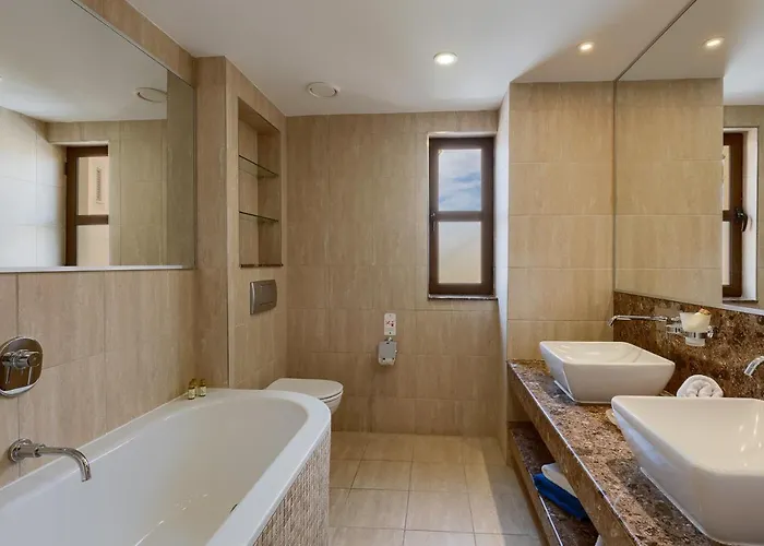 Aphrodite Hills - Resort 4*