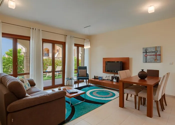 Aphrodite Hills - 4*