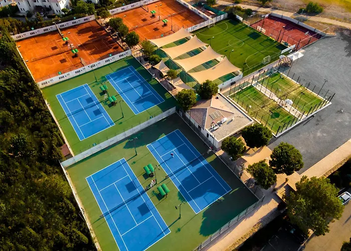 Resort Aphrodite Hills - 4*